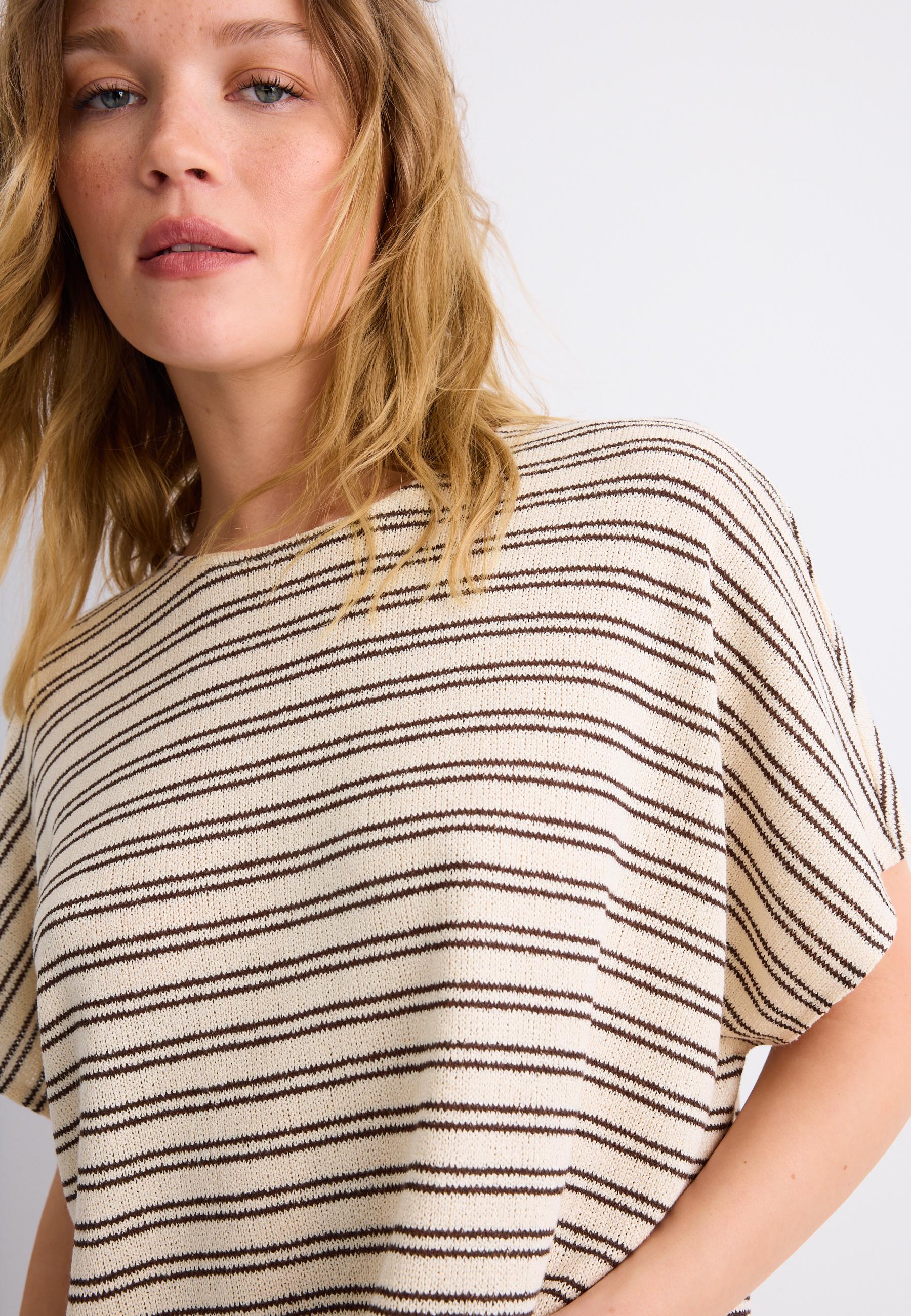 Striped rustic cape T-shirt — Stone