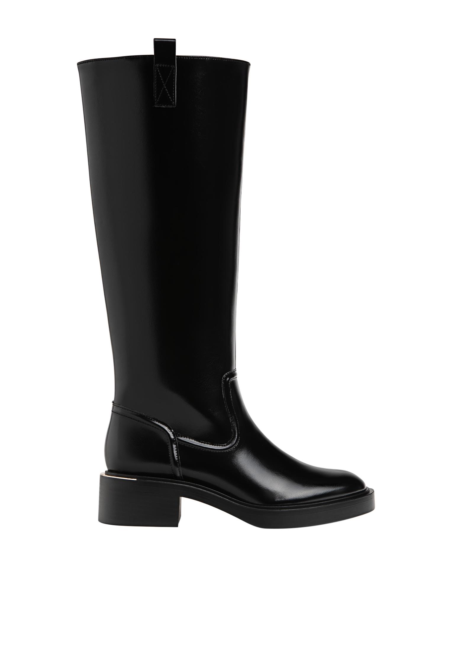 Flat equestrian style boots Women s fashion Stradivarius Canada