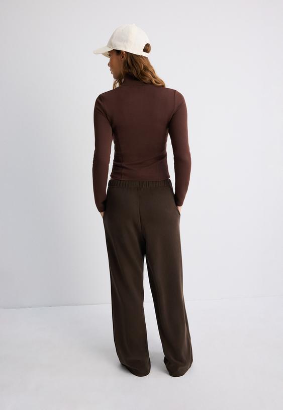 zachte wideleg jogger met stiknaad
