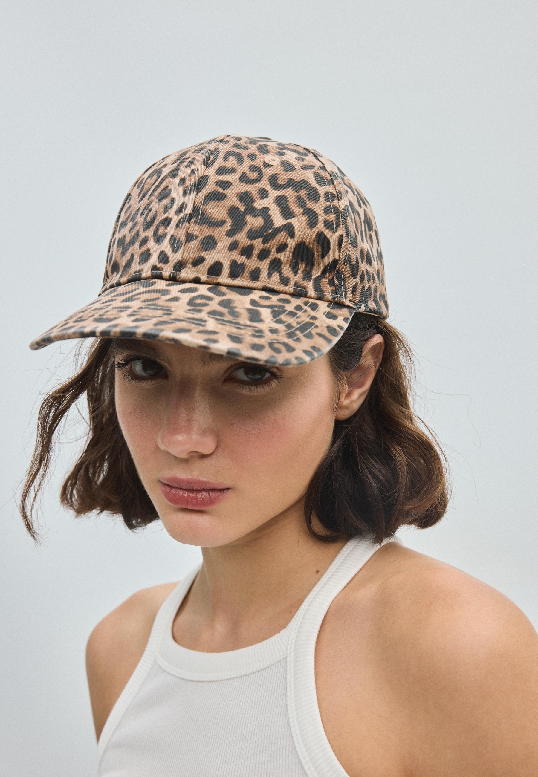 Klasik leopar desenli şapka
