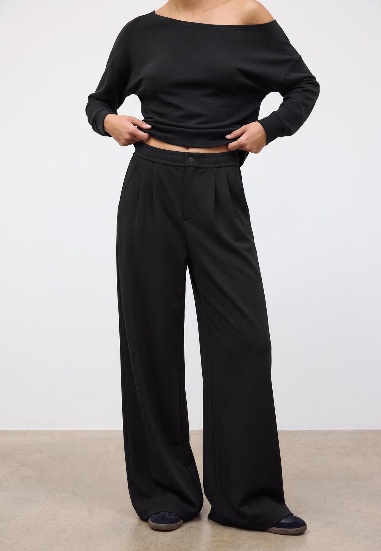 Soft-touch darted trousers — Black