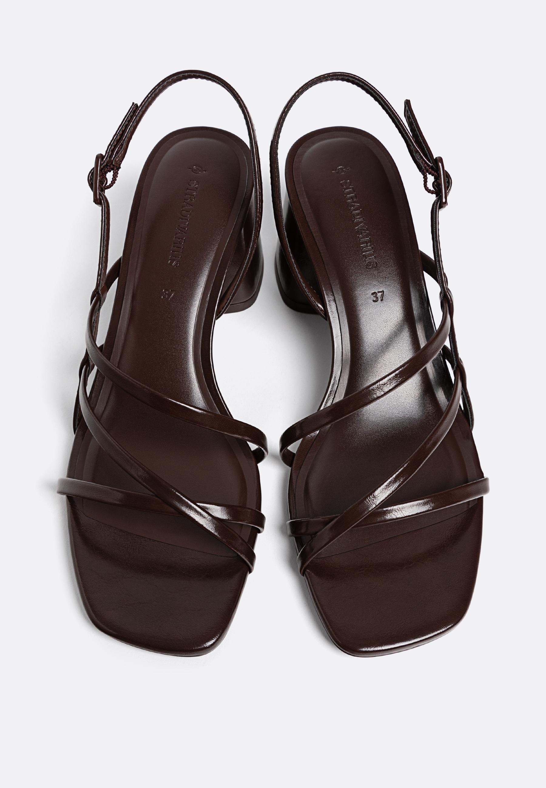 Block heel sandals — BROWN