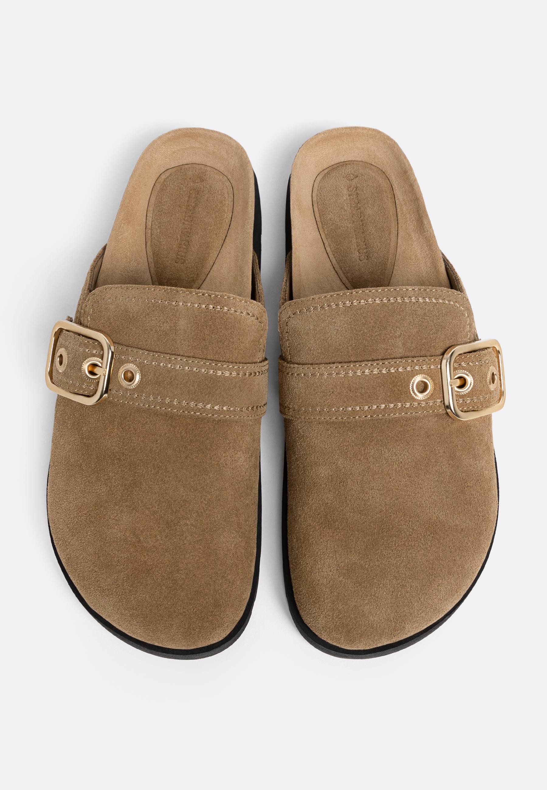 Split suede clogs with buckle — BEIGE