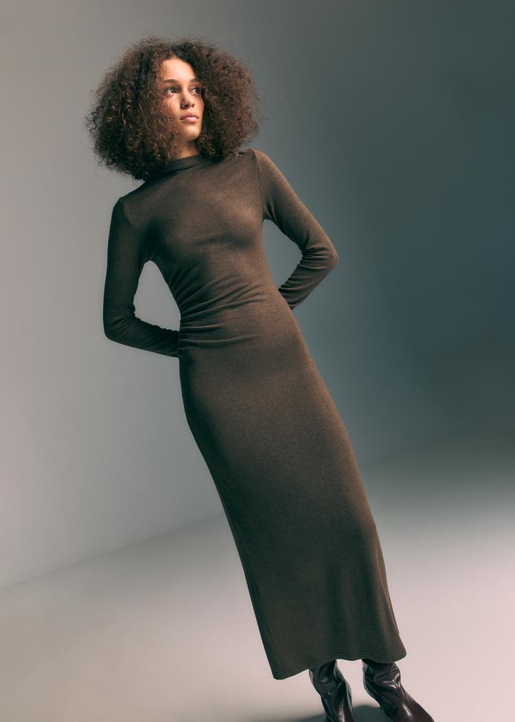 vestido midi de punto