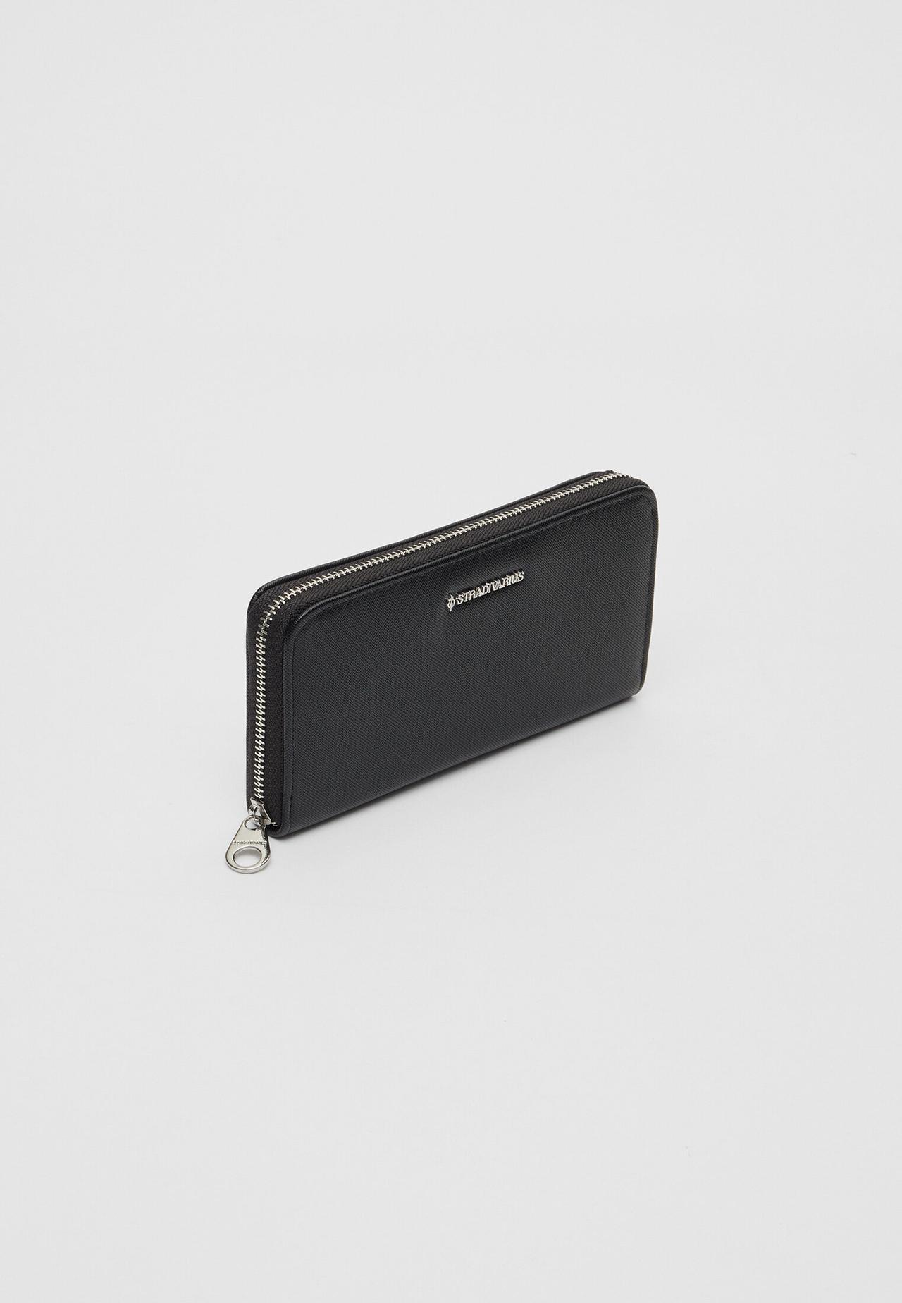 Basic zip-up wallet — Black