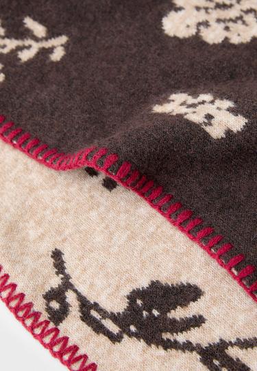 Paisley print triangular scarf — Brown 3