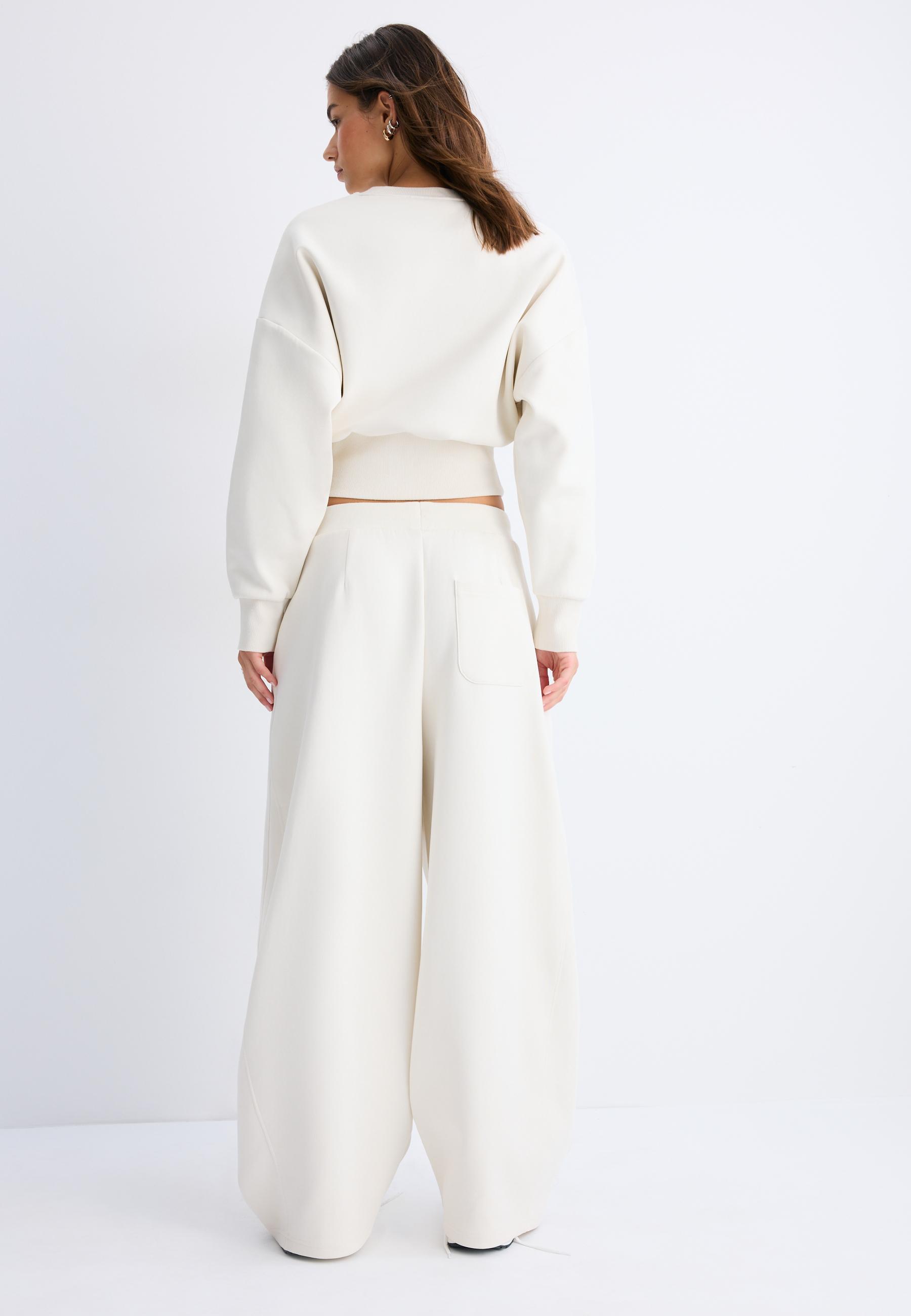 Wide-leg barrel jogger trousers — Vanilla
