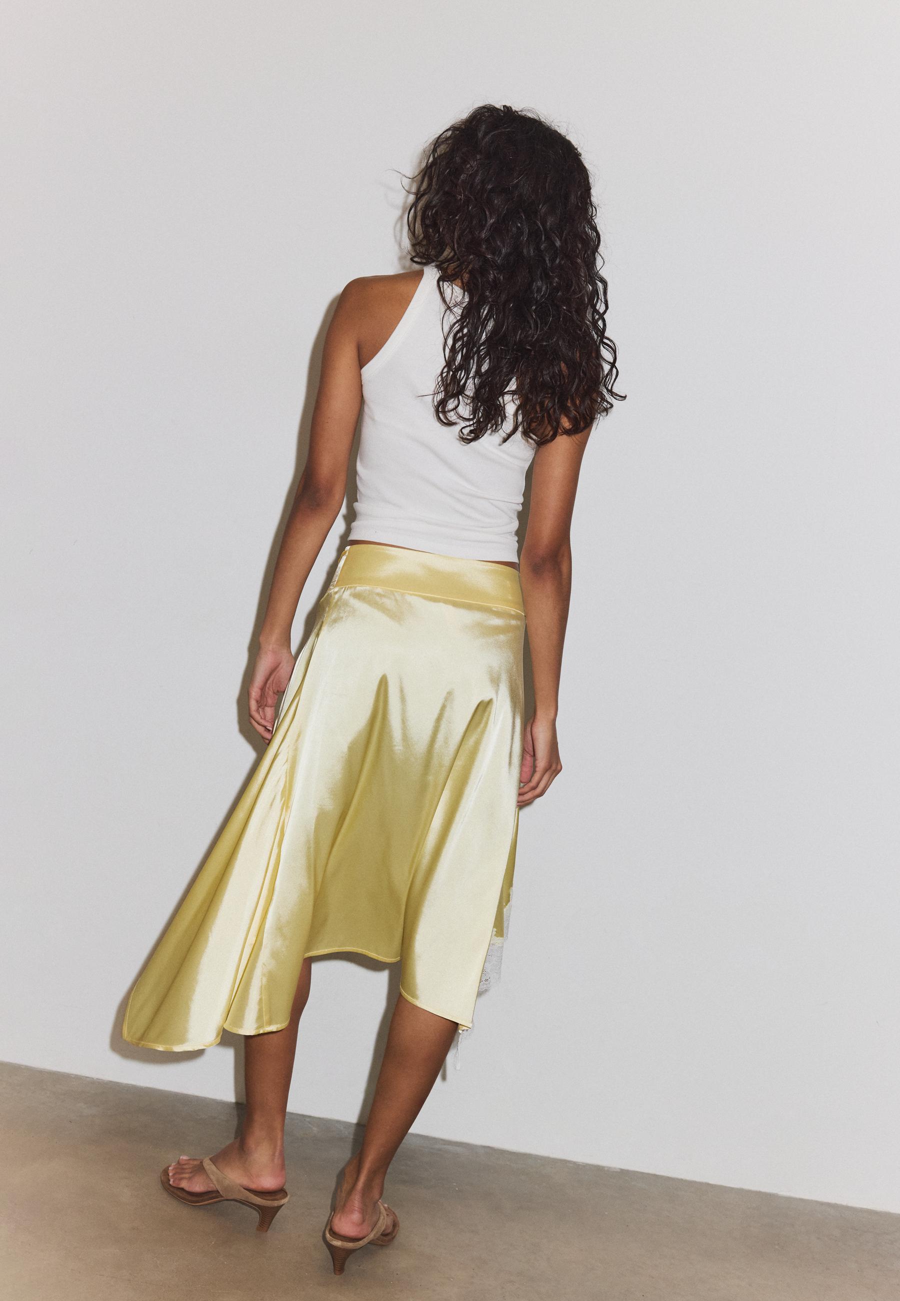 Satin asymmetric midi skirt — Gold