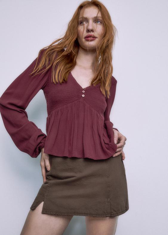 flieende-bluse-mit-langen-armeln