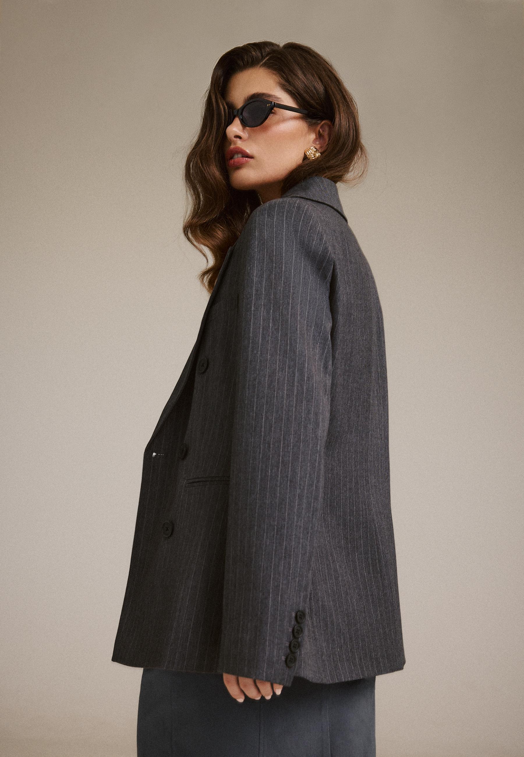 Fitted striped buttoned blazer — Grey