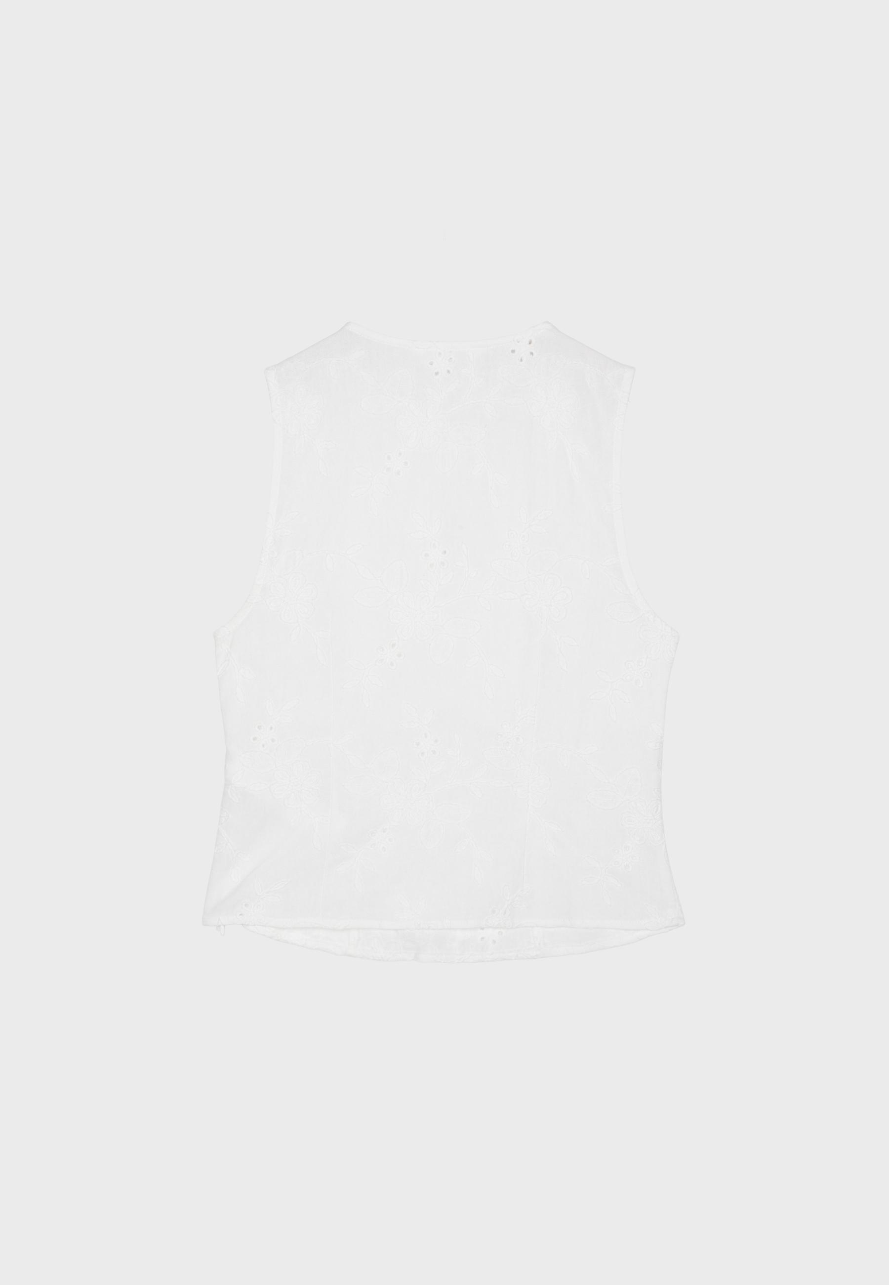 Fitted embroidered sleeveless top — Ecru