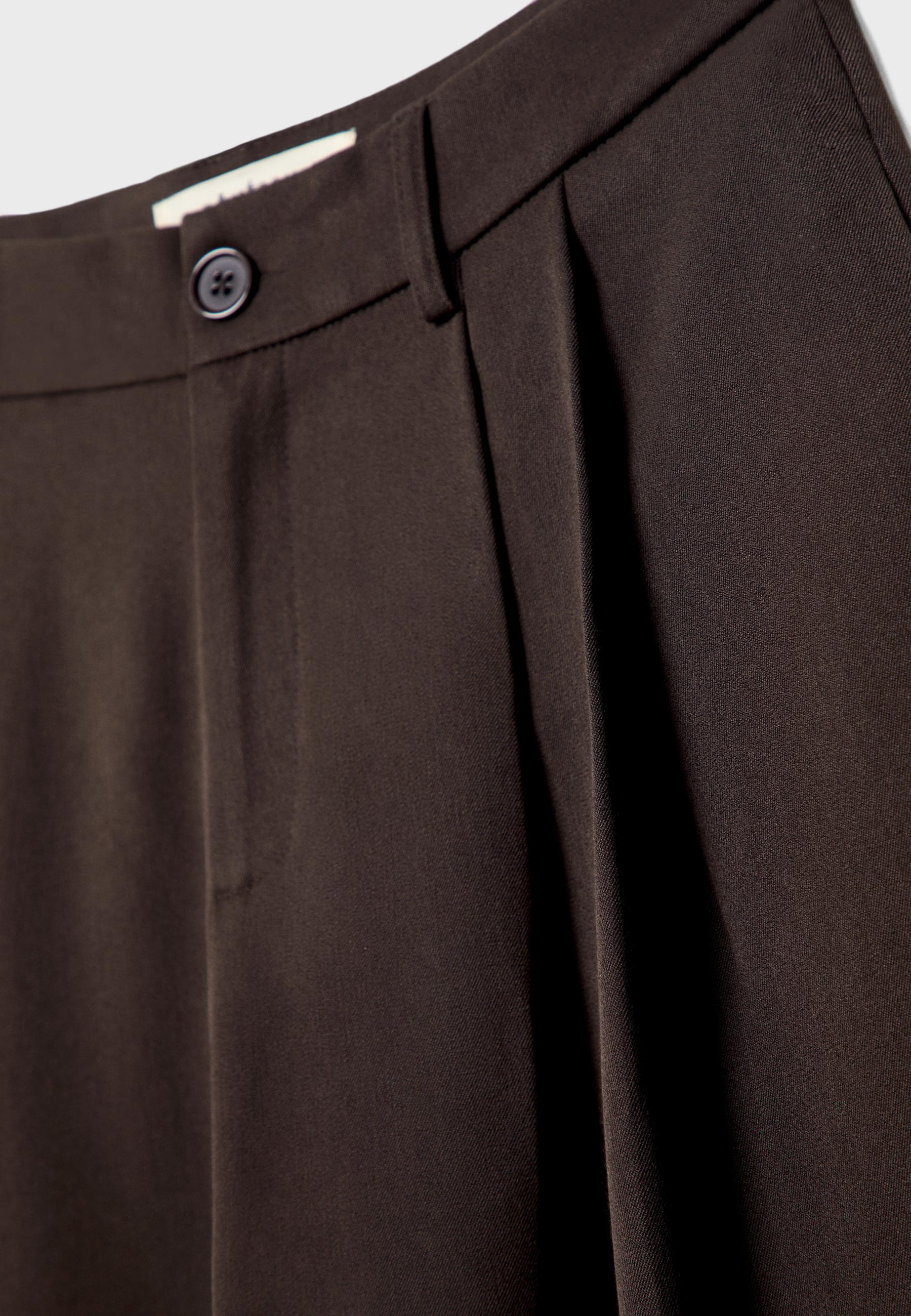 Wide-leg tailored trousers with darts — Brown