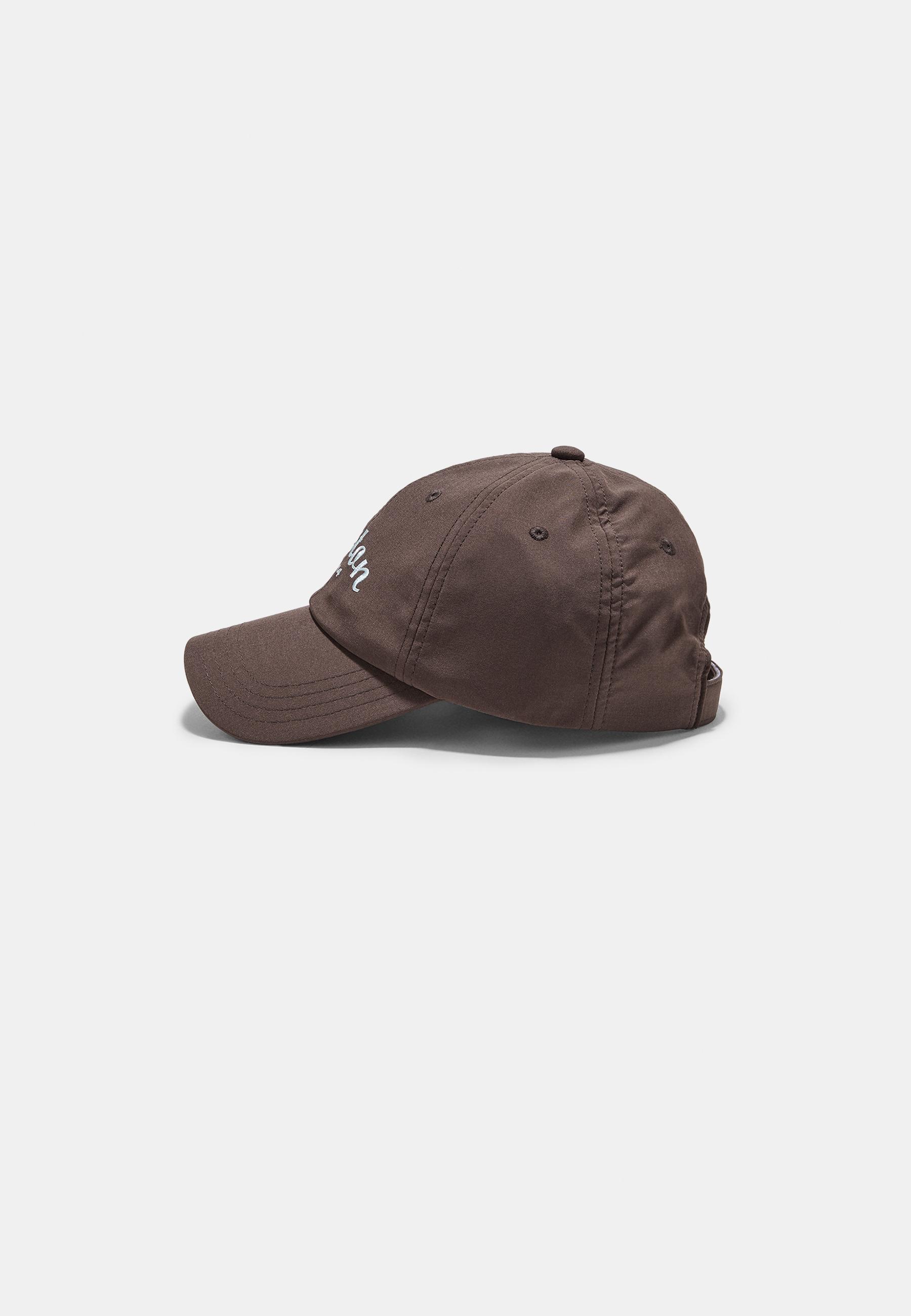 Embroidered cap — Brown