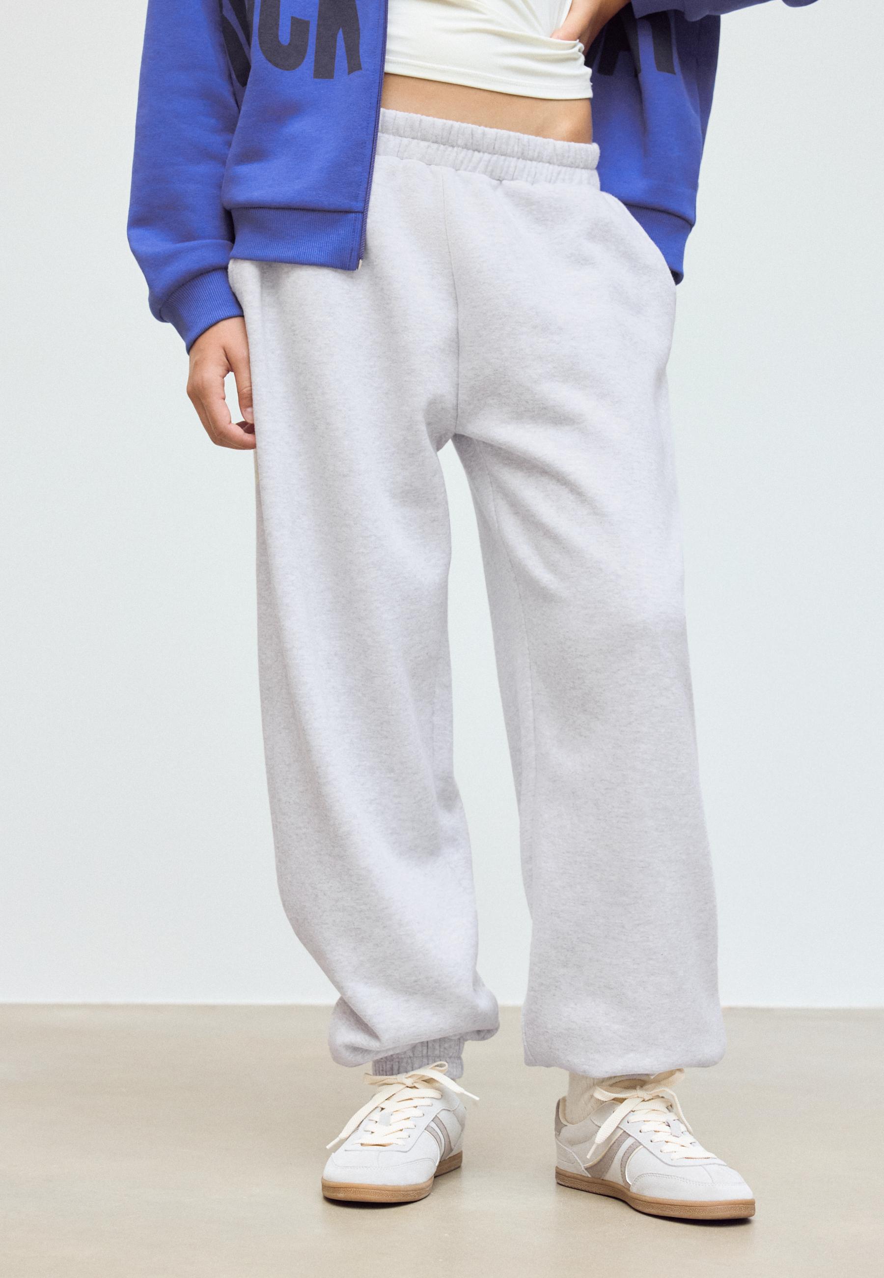 Stradivarius Παντελόνι Jogger Boyfriend Γκρι Μελανζέ M