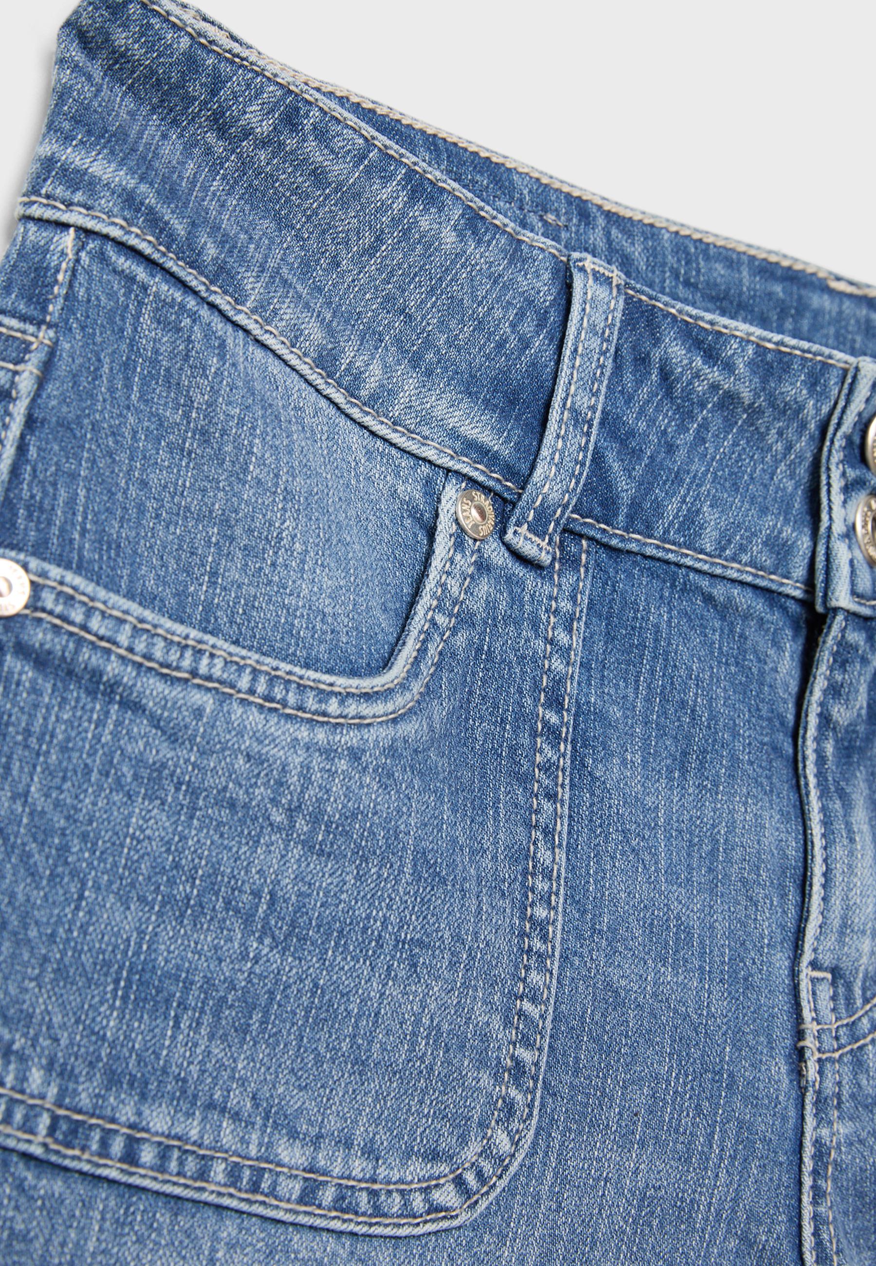 Low-rise jeans with seam pockets — MEDIUM BLUE DENIM