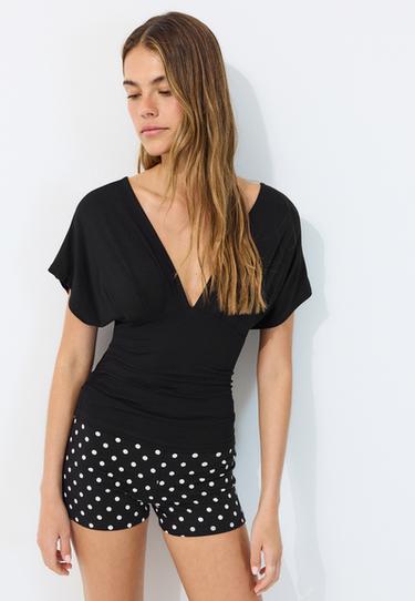 V-neck top with sash — Black 1