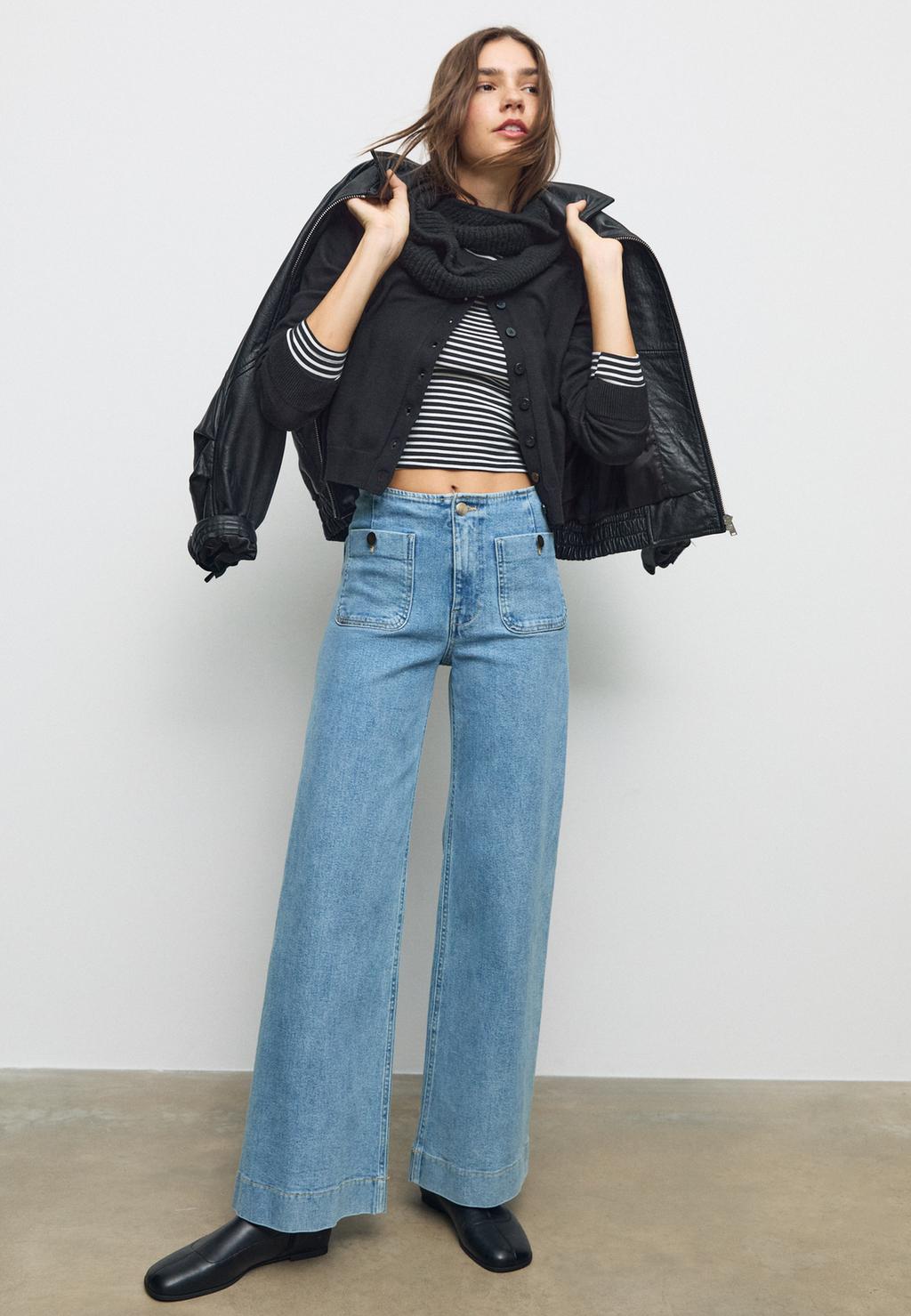 D77 Minimalist jeans with pockets