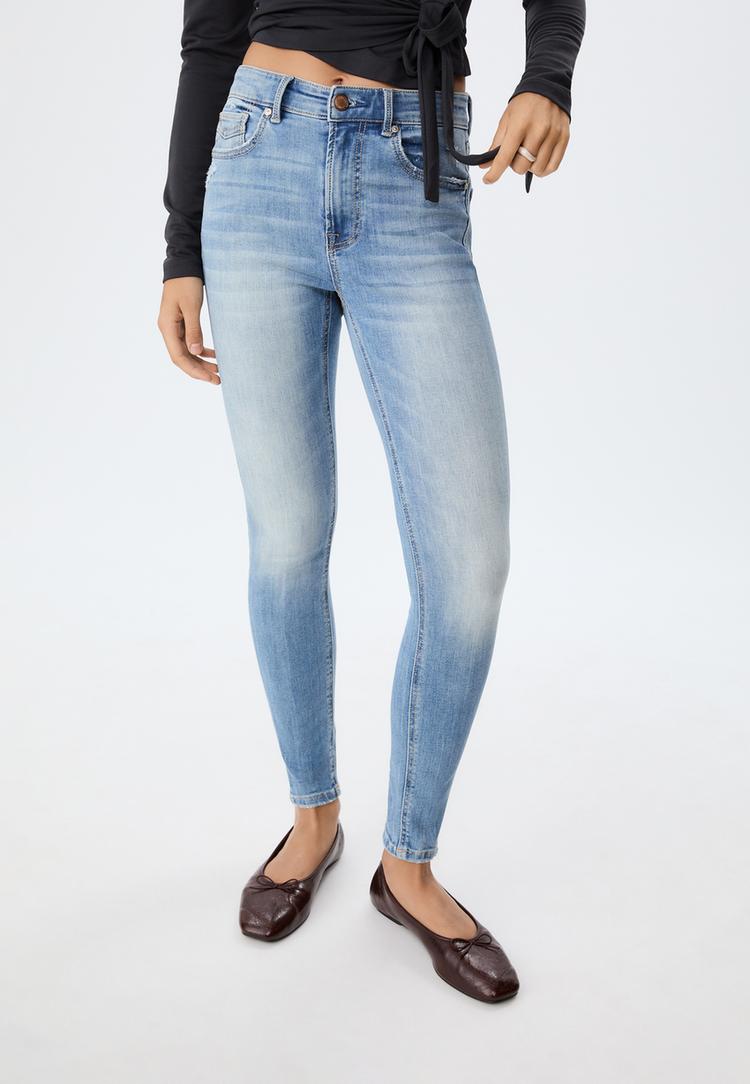 d07 regular waist skinny jeans