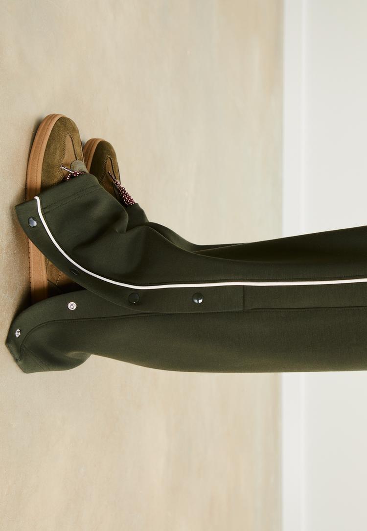 pantalon jogger botones tacto suave
