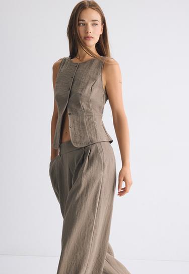 Buttoned waistcoat — Brown 1