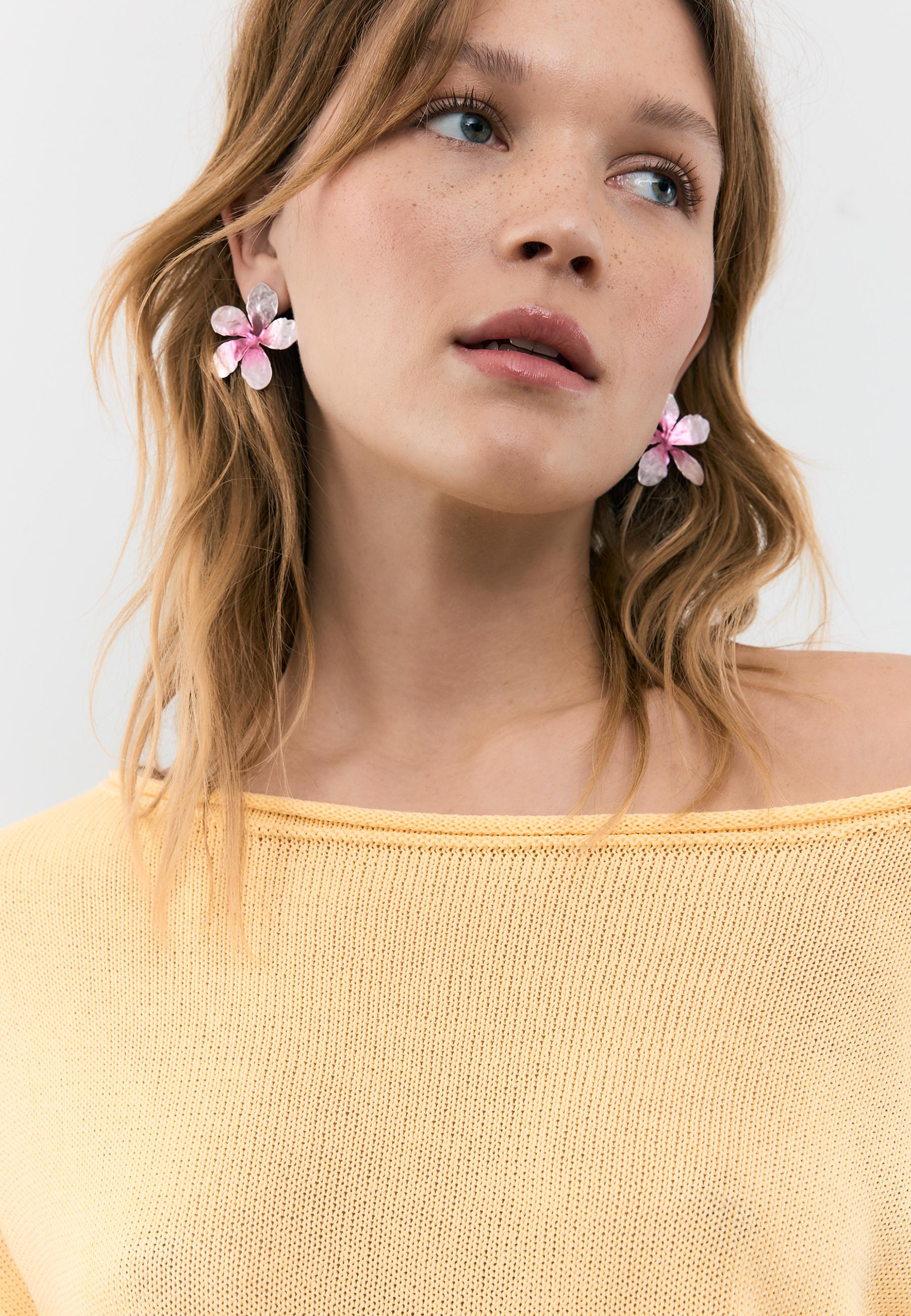 Two-tone flower earrings — Grey
