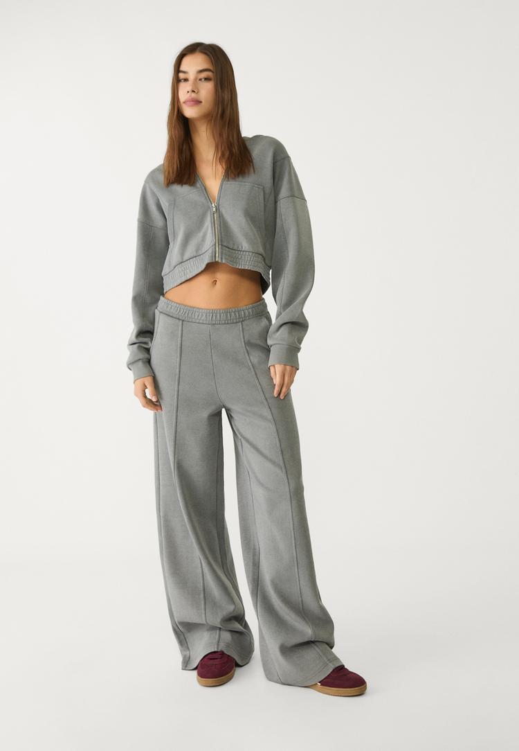 sudadera capucha bolsillos