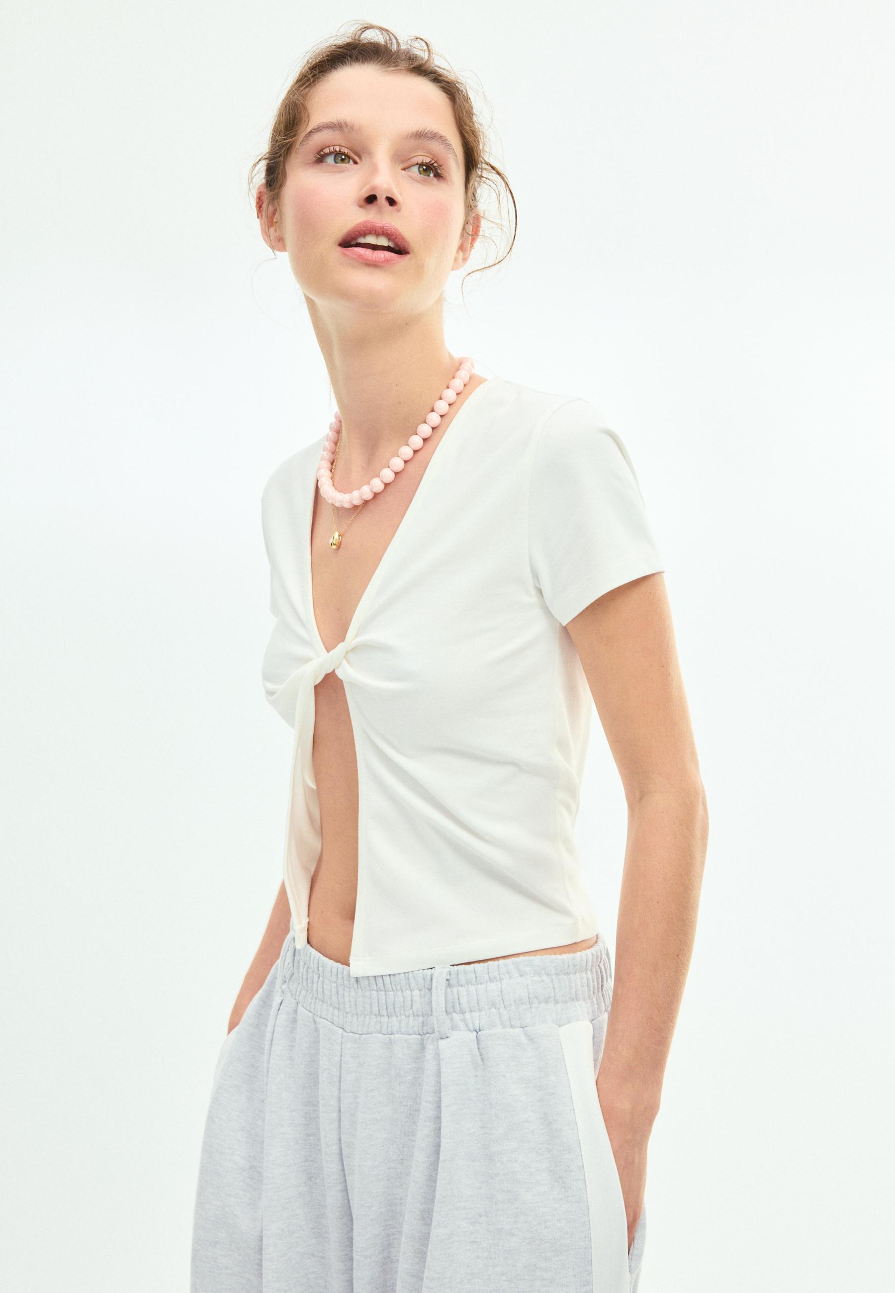 Knot detail short sleeve T-shirt — Ecru