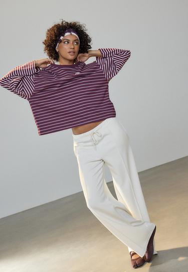 Soft-touch wide-leg jogger trousers with pin tuck — Vanilla 1