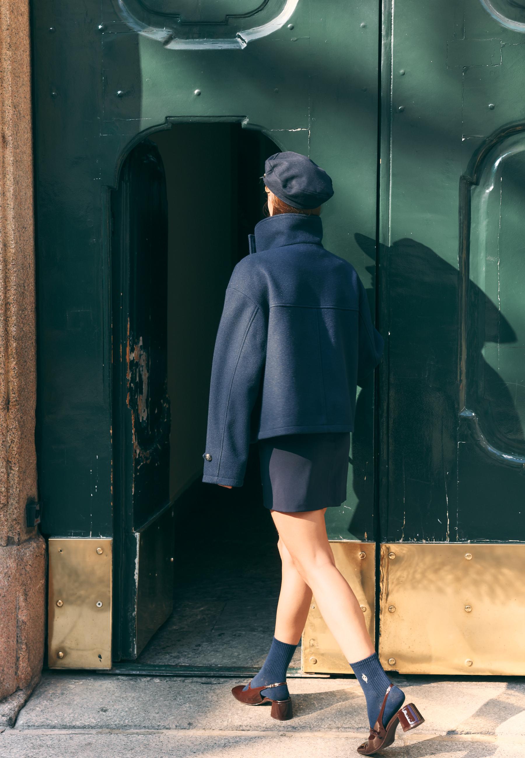 Soft-touch crossover high neck jacket — Navy blue