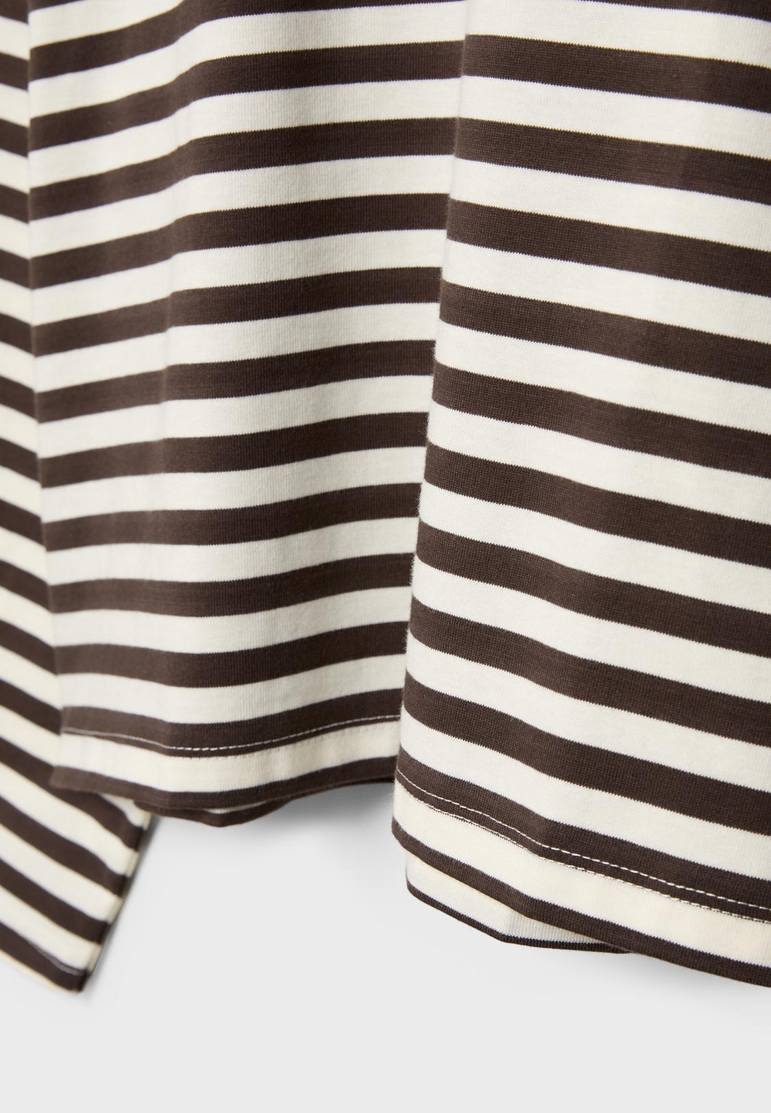 Beige damestrui met zwarte strepen