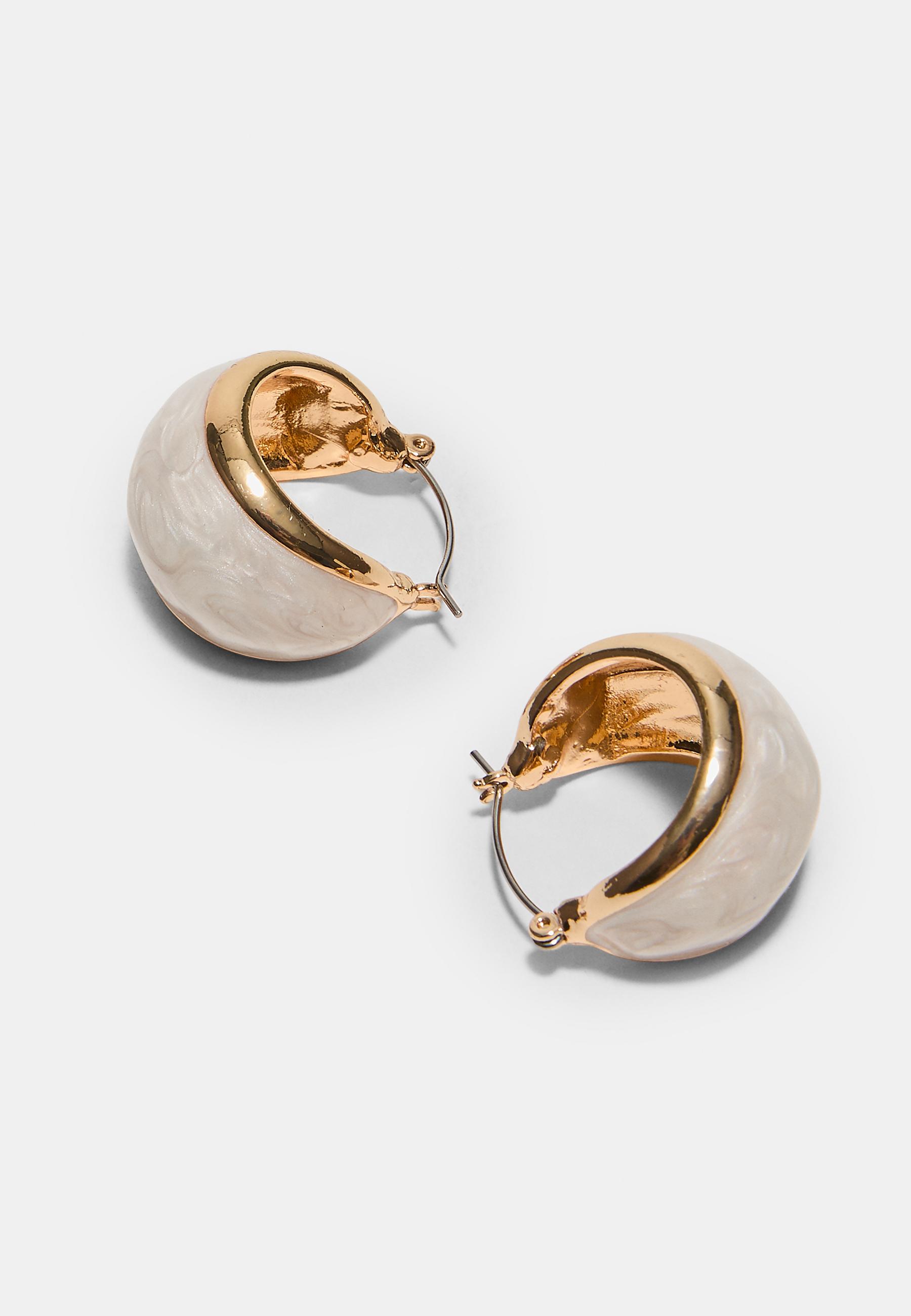 Set of 2 enamelled seashell earrings — Gold
