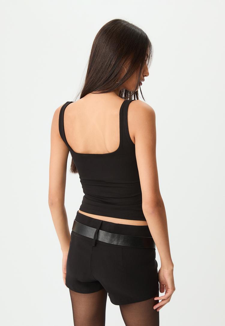 camiseta tirantes escote cuadrado