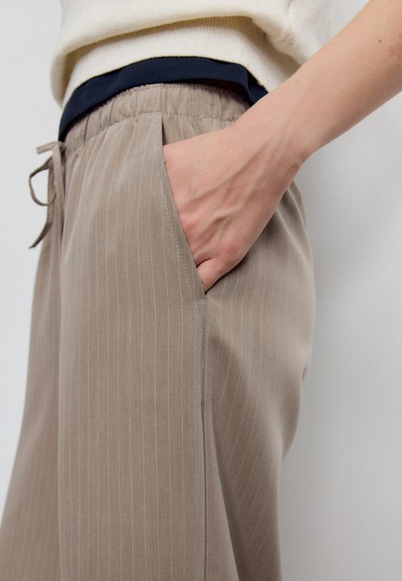 flieende-lange-stoffhose