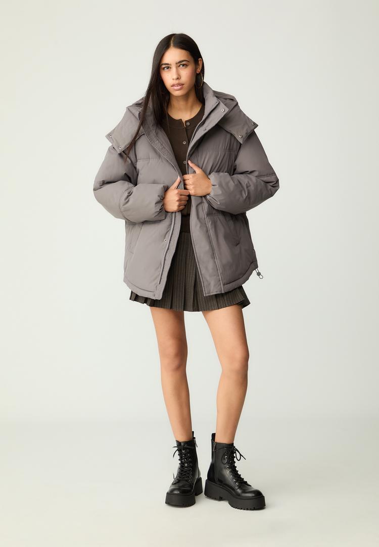 cazadora oversize acolchada capucha