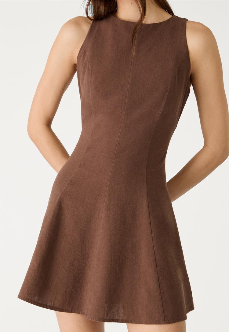vestido corto fluido