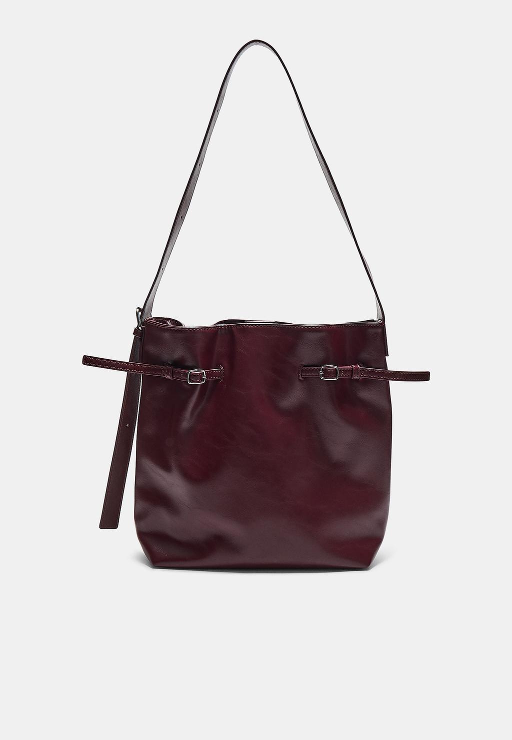 Borsa a spalla con dettaglio fibbie