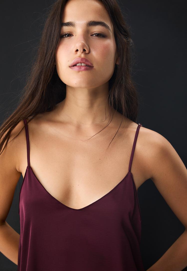 vestido comprido fluido acetinado