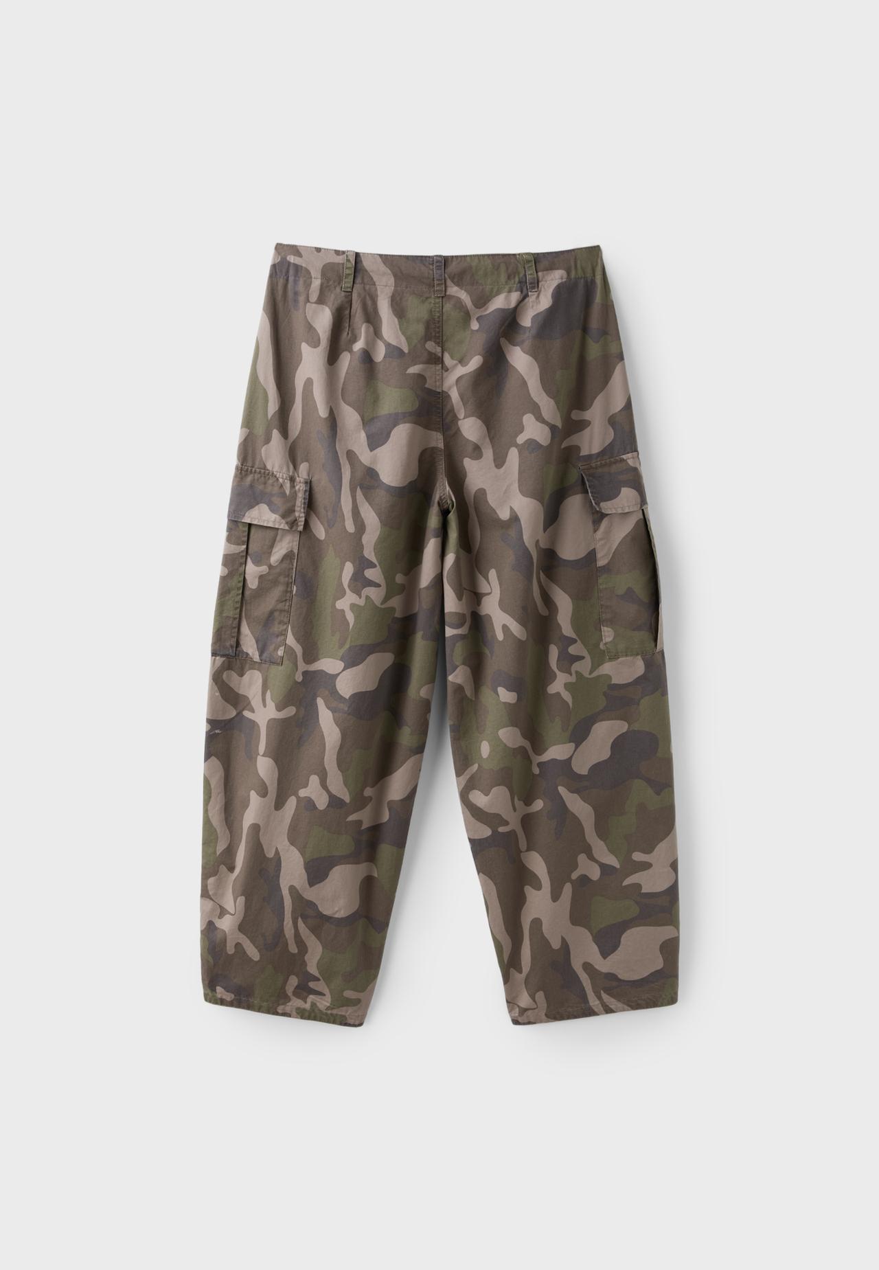 Printed cargo trousers — Khaki