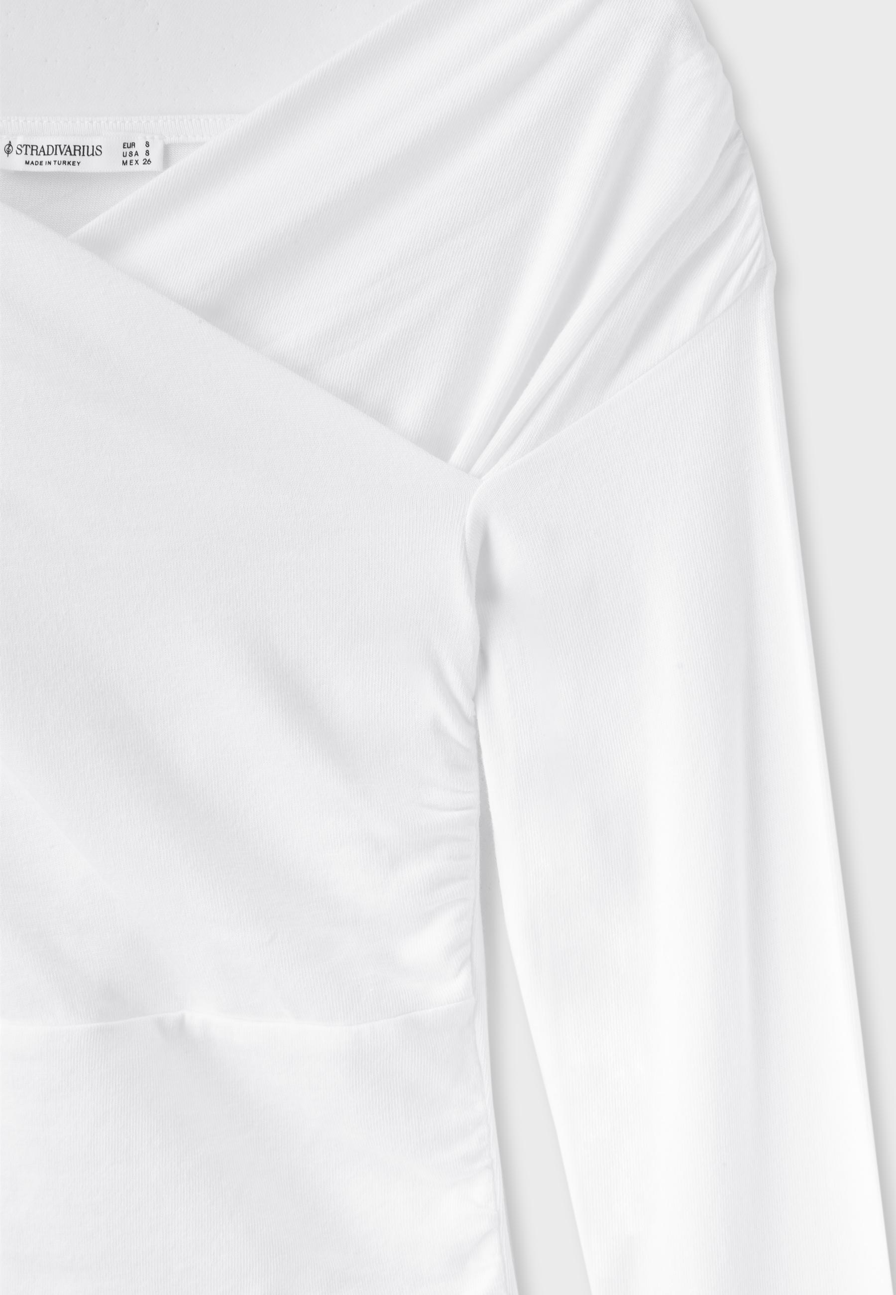 Stradivarius Çapraz kayık yaka t-shirt görsel 3