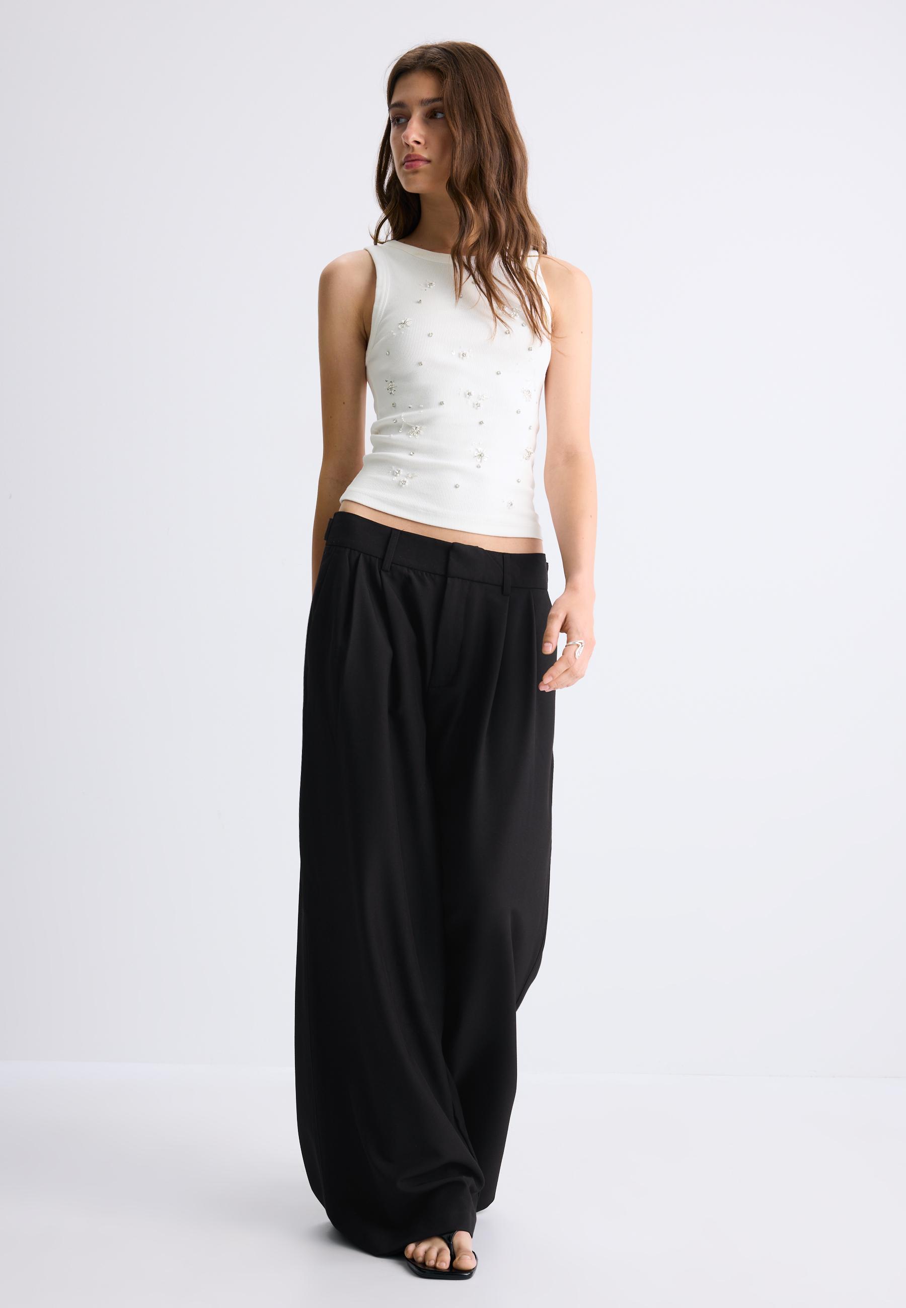 Wide-leg smart trousers with adjustable buttons — Black