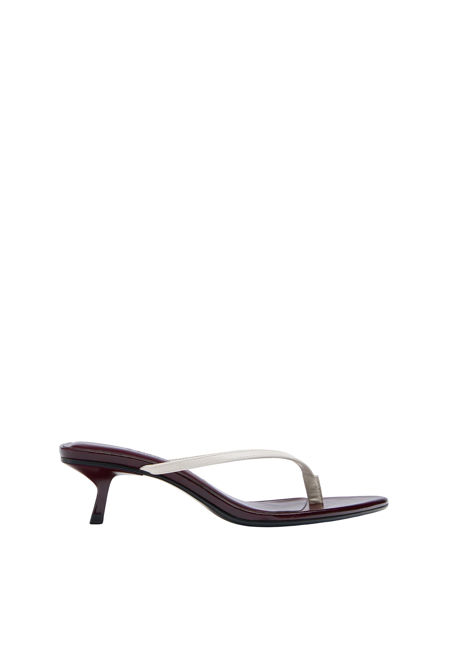 Kitten heel thong sandals — ECRU
