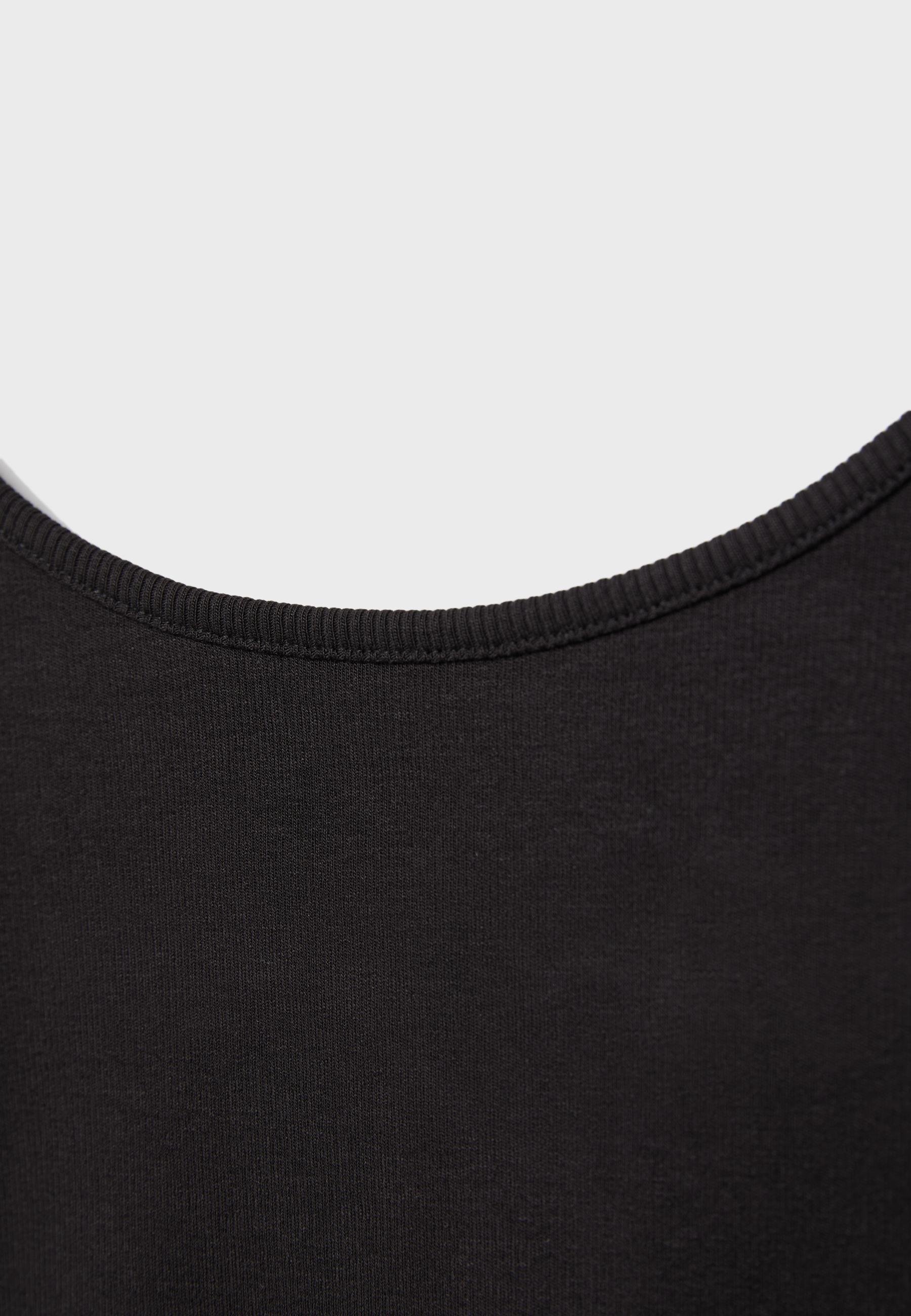B07 Ribbed strap top — Black