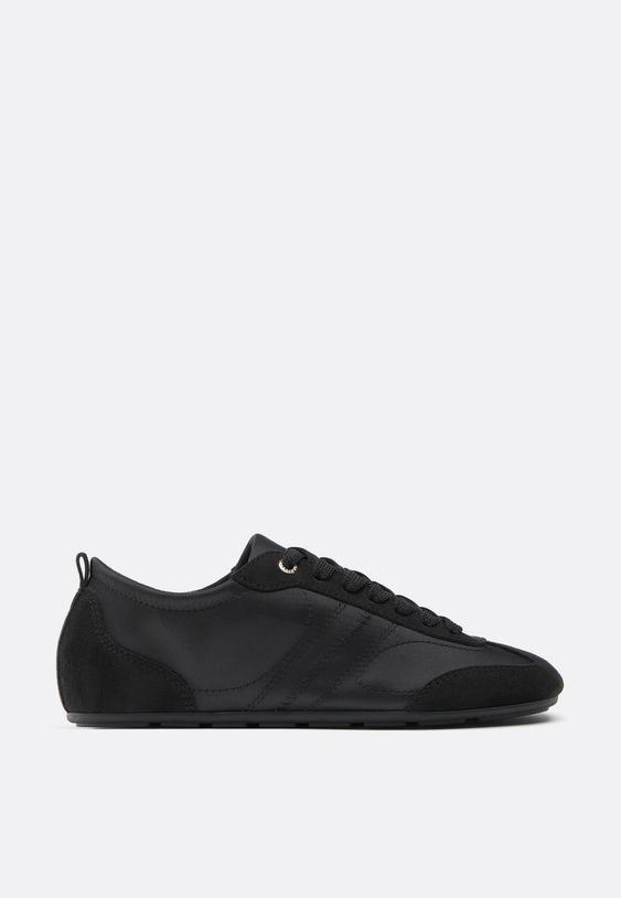 satijnen platte schoenen