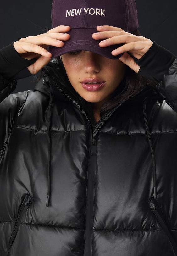 cazadora acolchada metalizada capucha