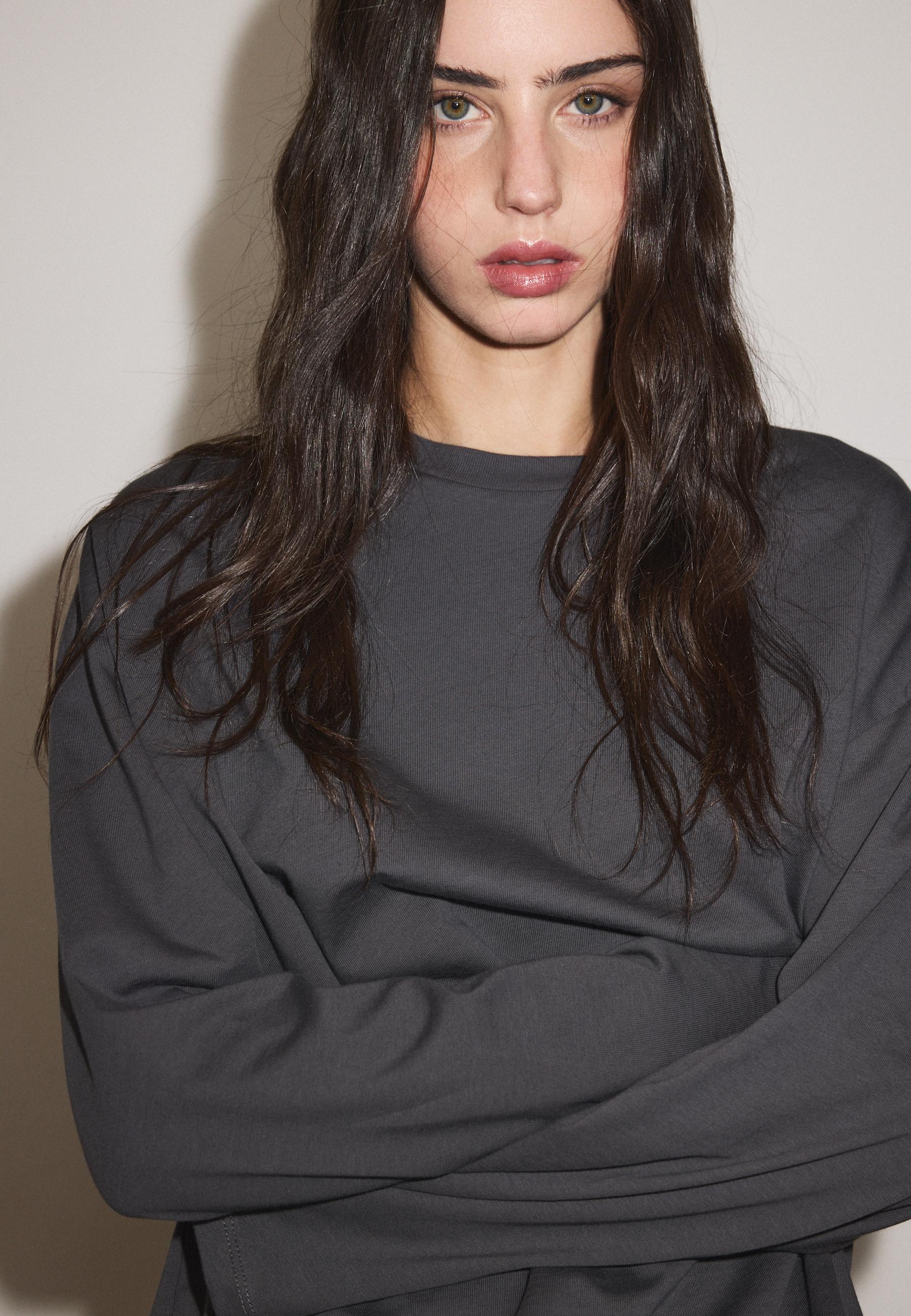 Boxy long sleeve T-shirt — Dark grey