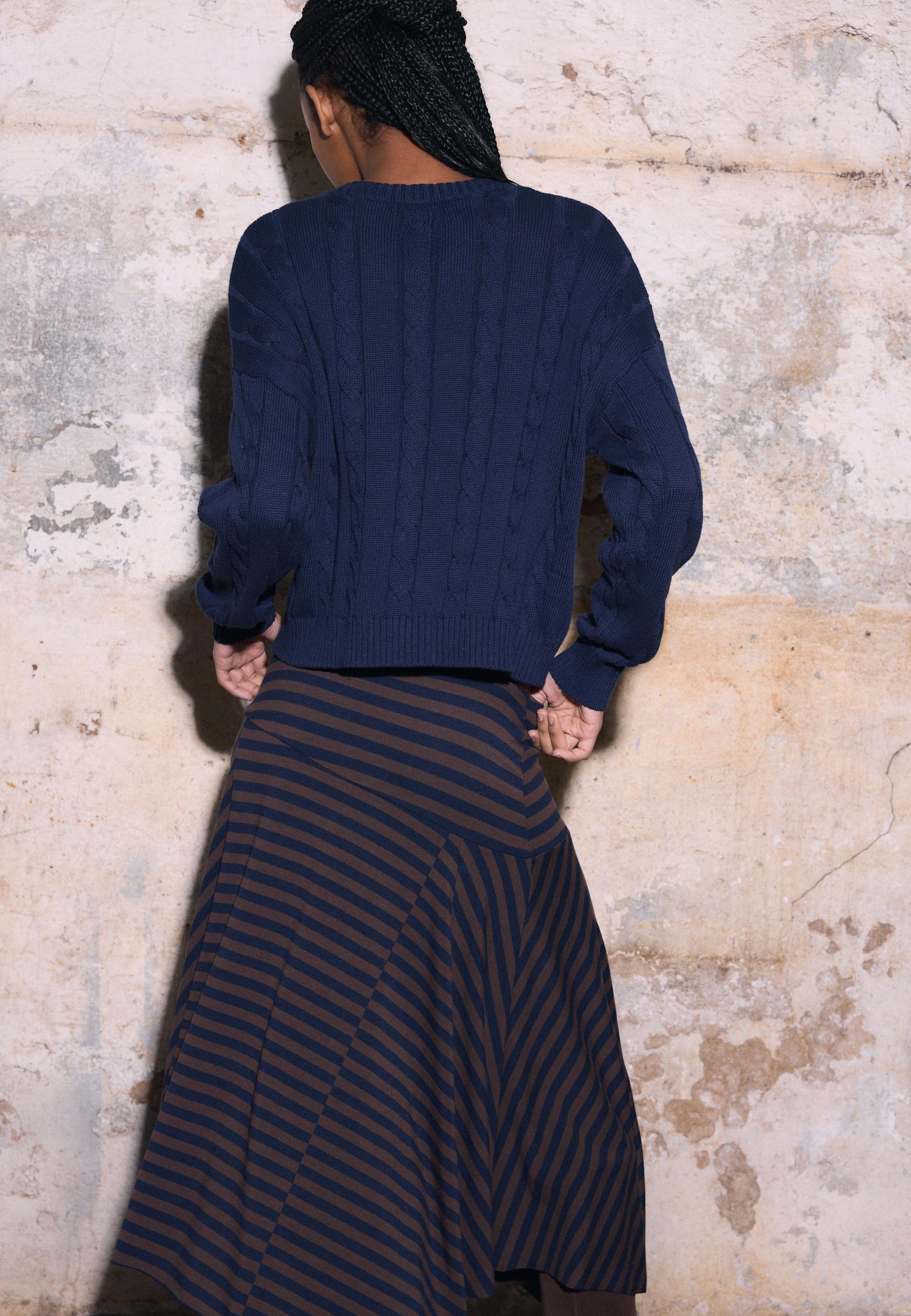 Button-up cable knit cardigan — Navy blue