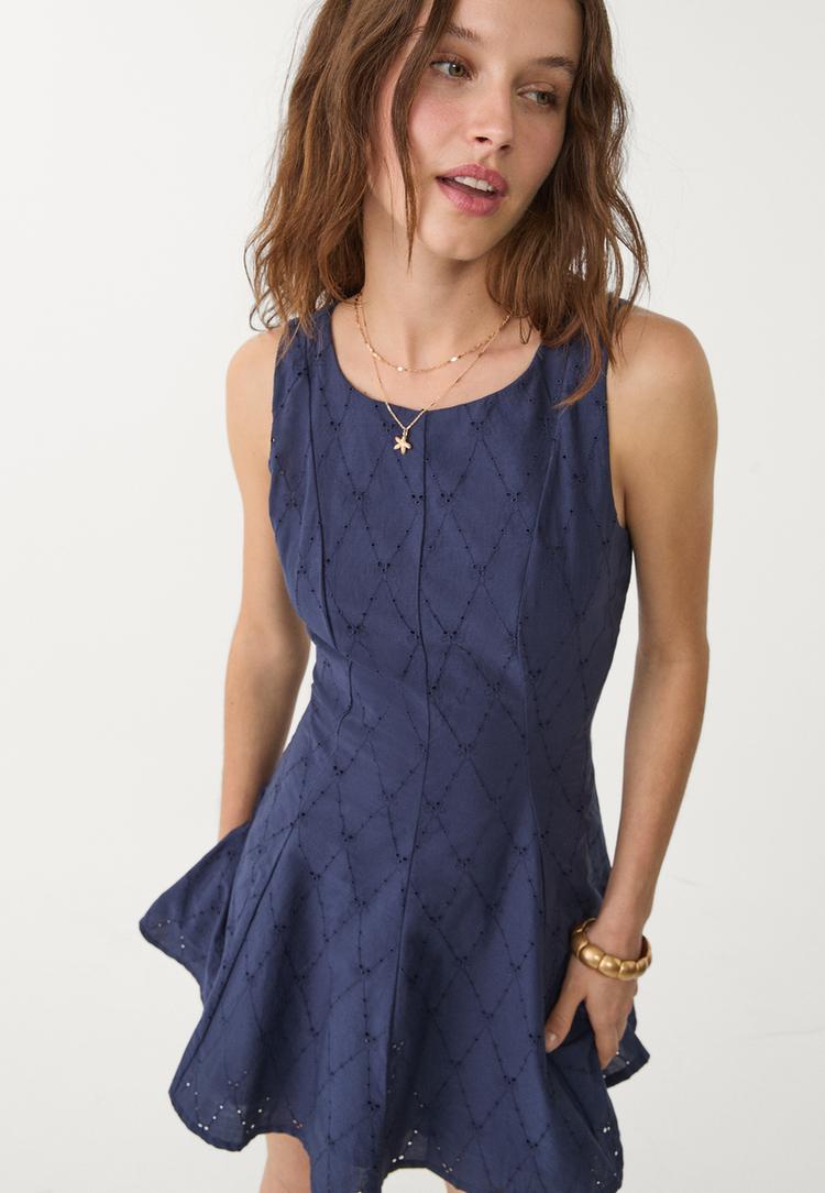 vestido corto bordados