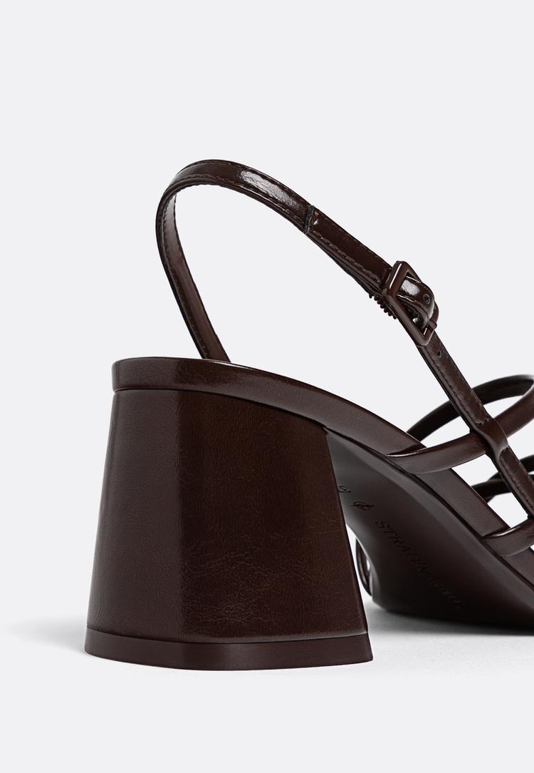 sandalen-mit-breitem-absatz