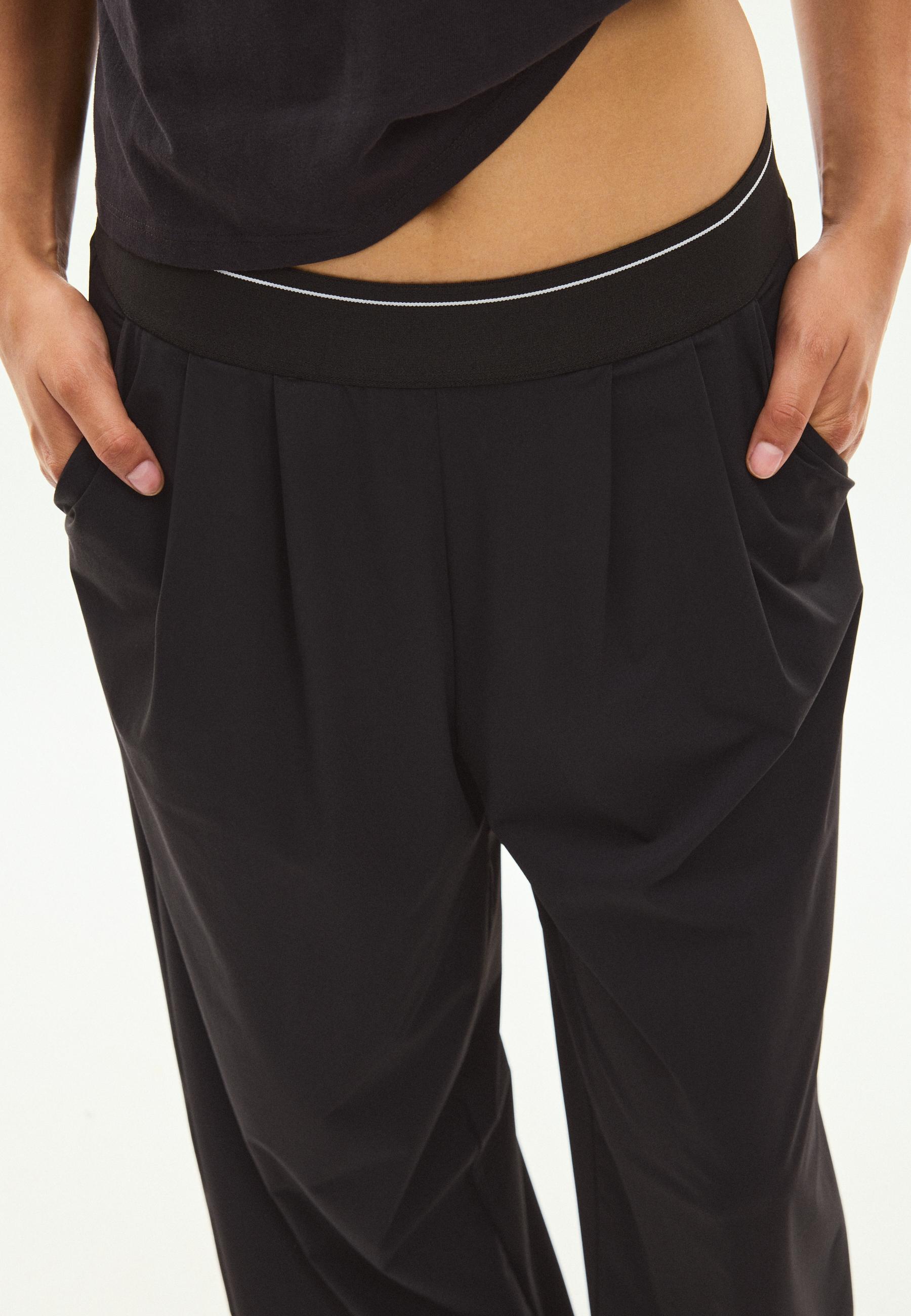 Elasticated waist palazzo joggers — Black