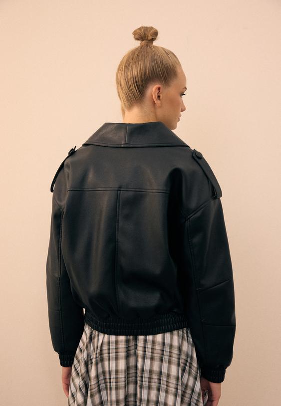 gesteppte-kunstlederjacke-im-boxyfit